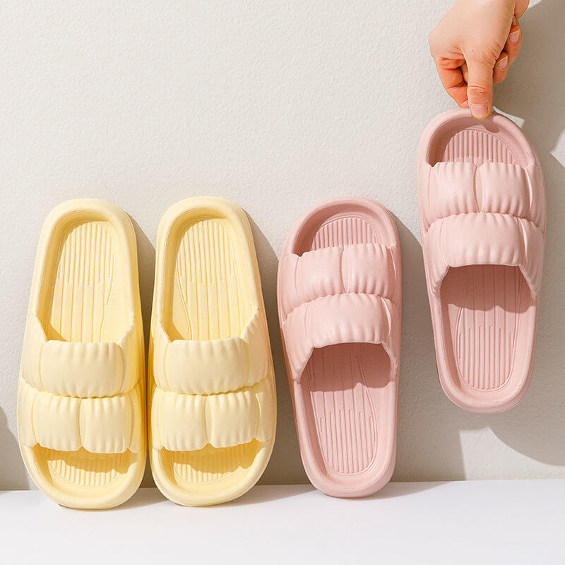 Cushy Stylish Puffer Women's Slides Sandals