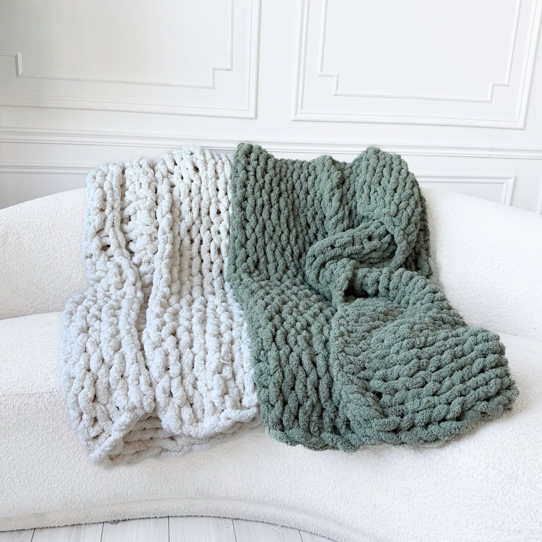 Luxe Chunky Knit Throw Blanket