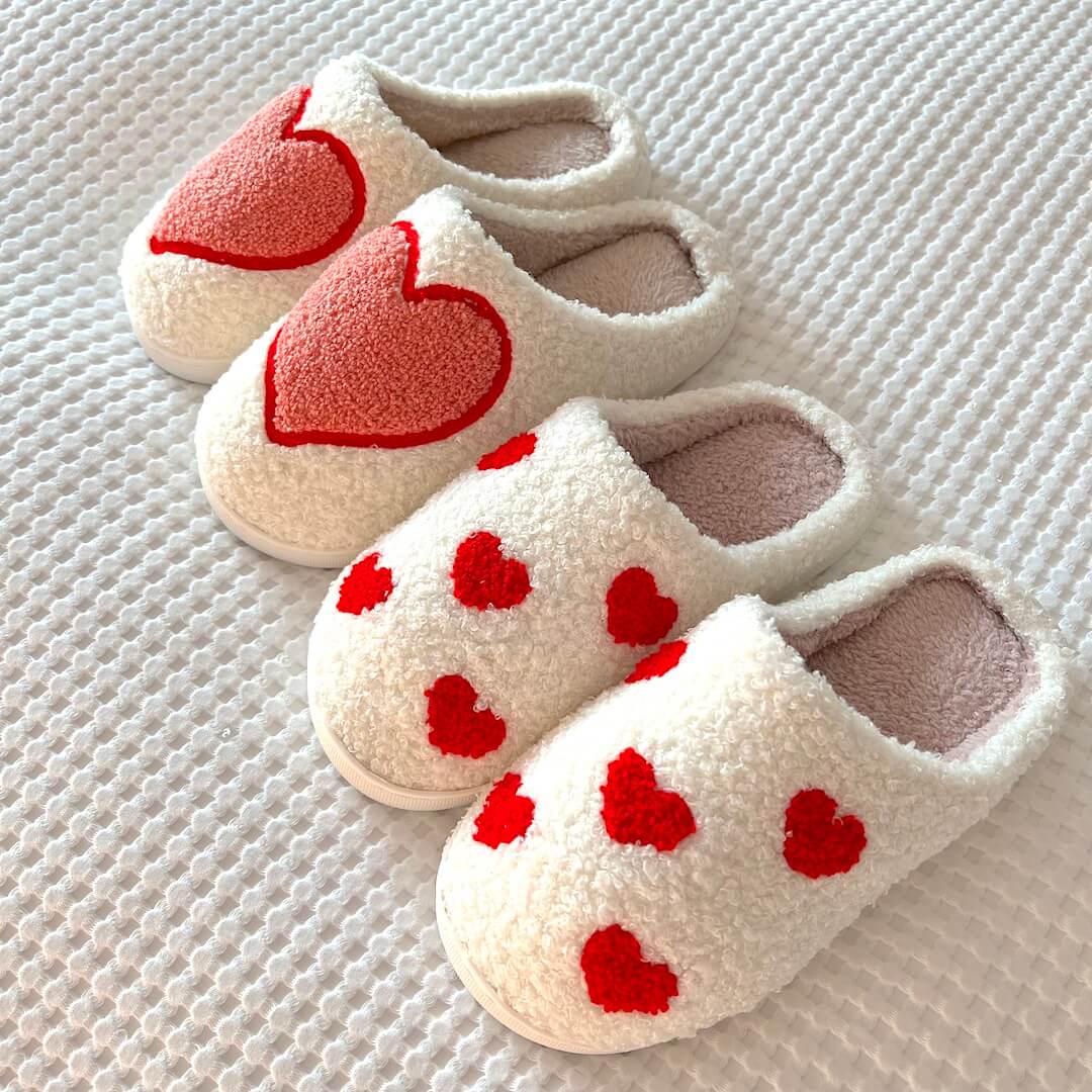 nordic_peace_lovers_plush_heart_slippers_women_warm_cozy_shoes_slides