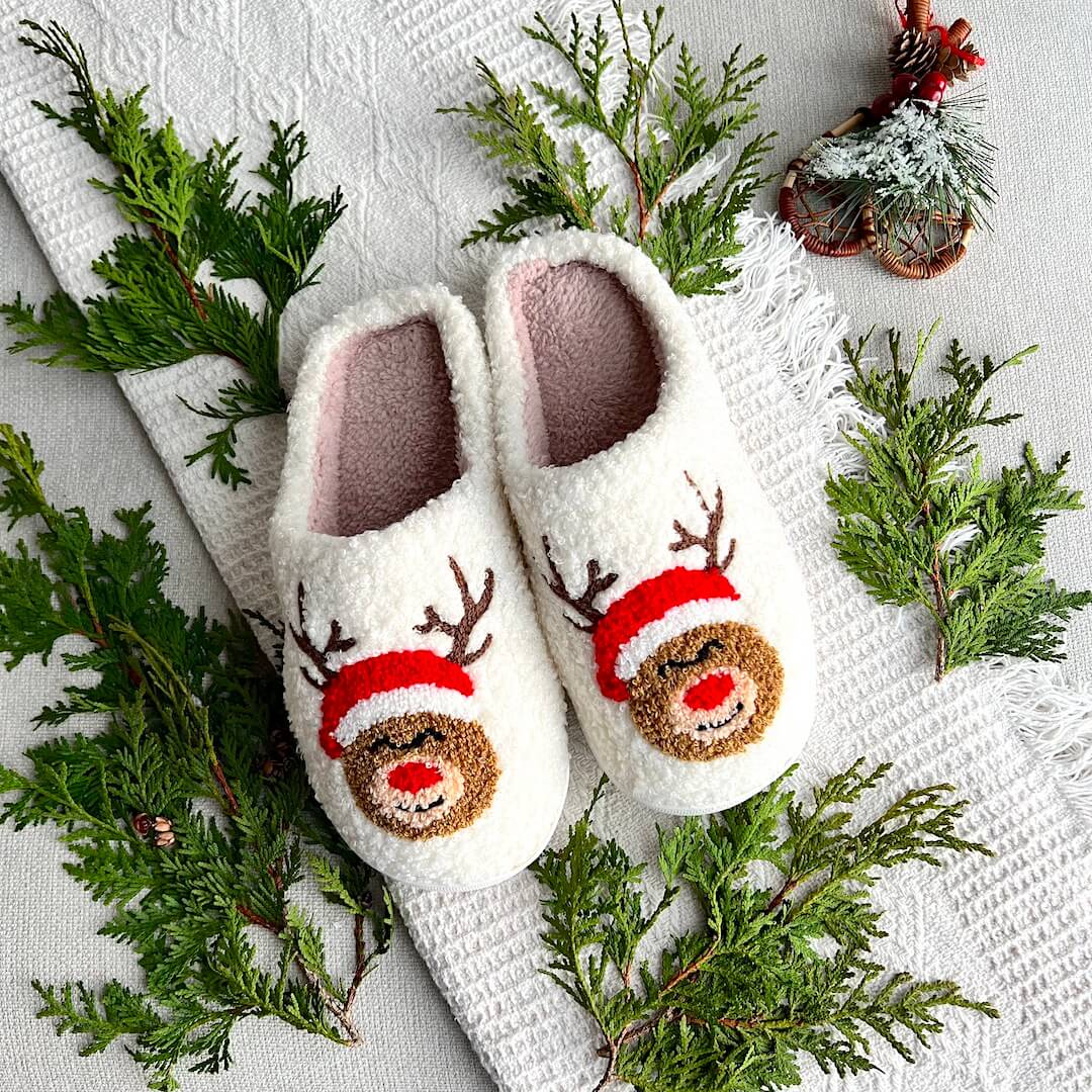 Joyful Christmas Slippers – Nordic Peace