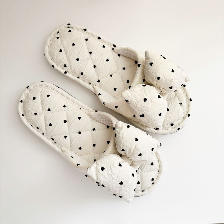 Lightweight house slippers with heart pattern and bow