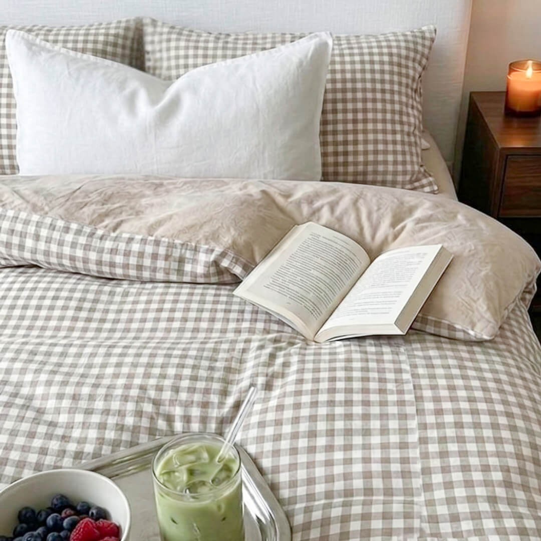 Neutral duvet cover set with gingham pillowcases