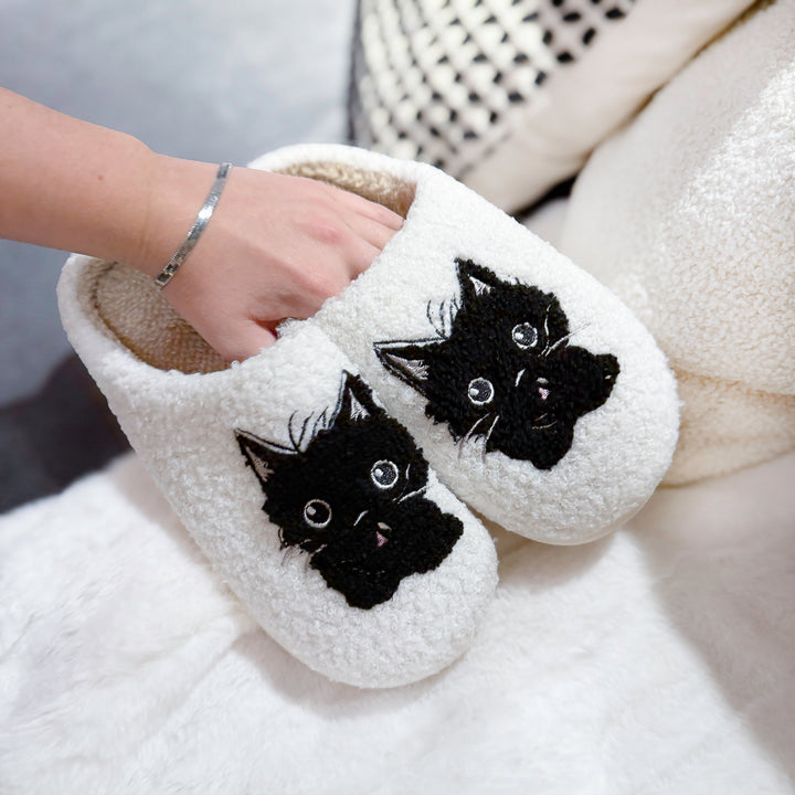 Women's house slippers with fluffy texture and black cat design