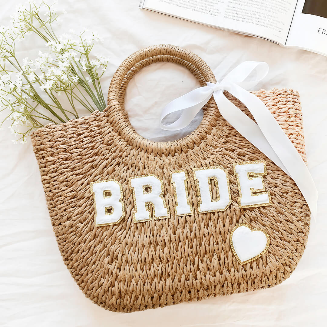 Bride beach bag with woven straw texture