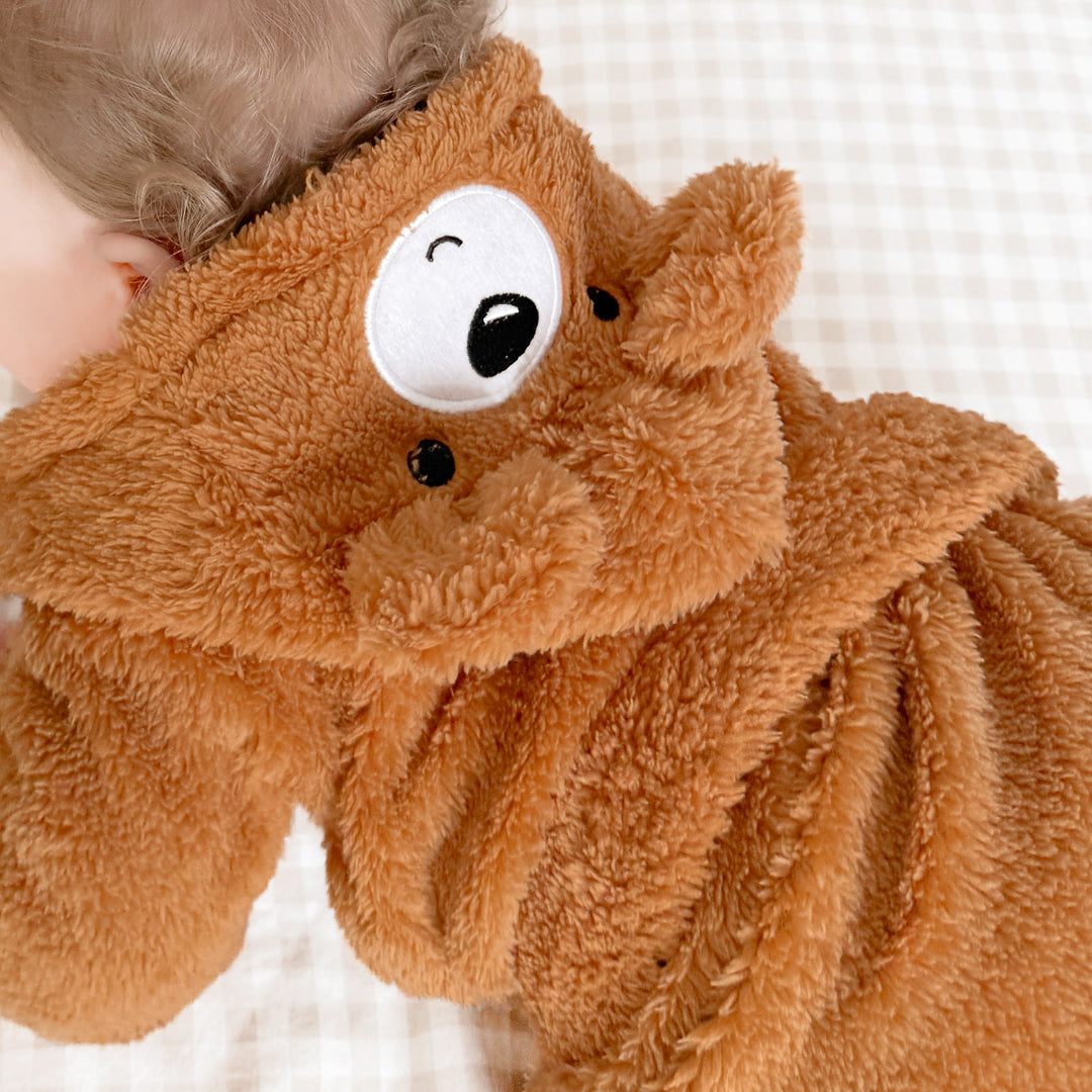 Soft fleece baby bathrobe with waist tie