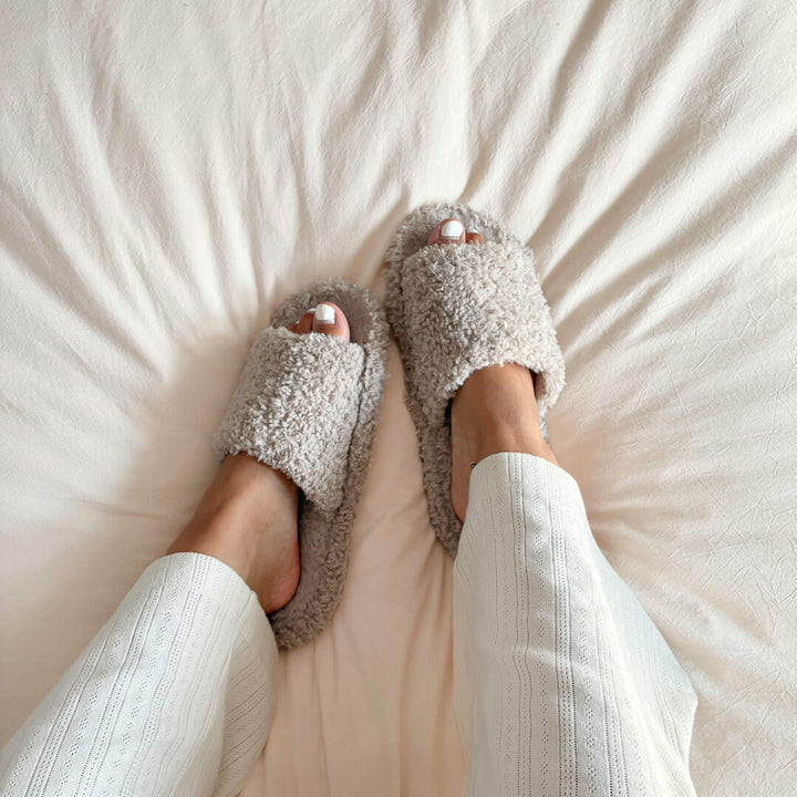 Soft plush slippers for women