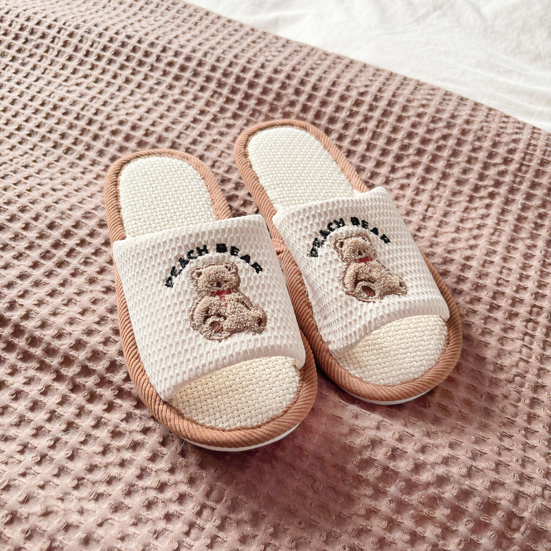 Women’s cozy embroidered slippers with bear detail