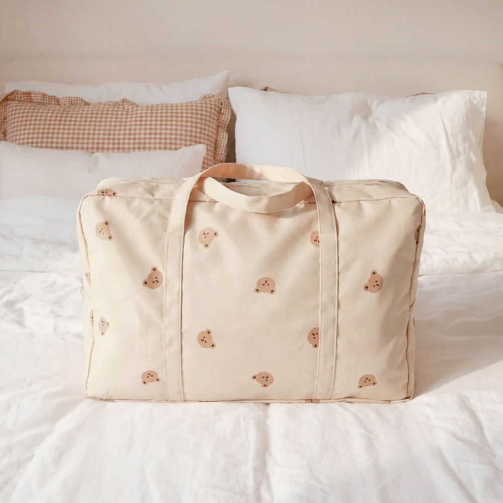 Cute travel duffle bag with bear pattern