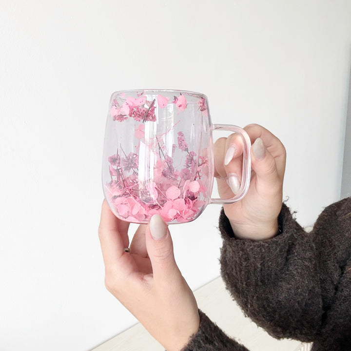 Dried flower glass mug with transparent handle