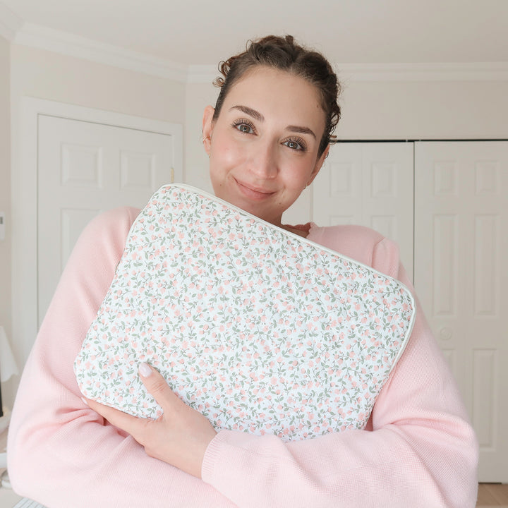 Matching floral laptop sleeve set with padded design