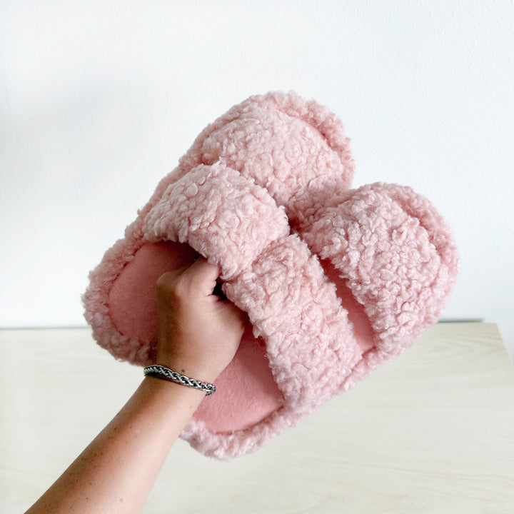 Women’s house slippers with cushioned plush footbed
