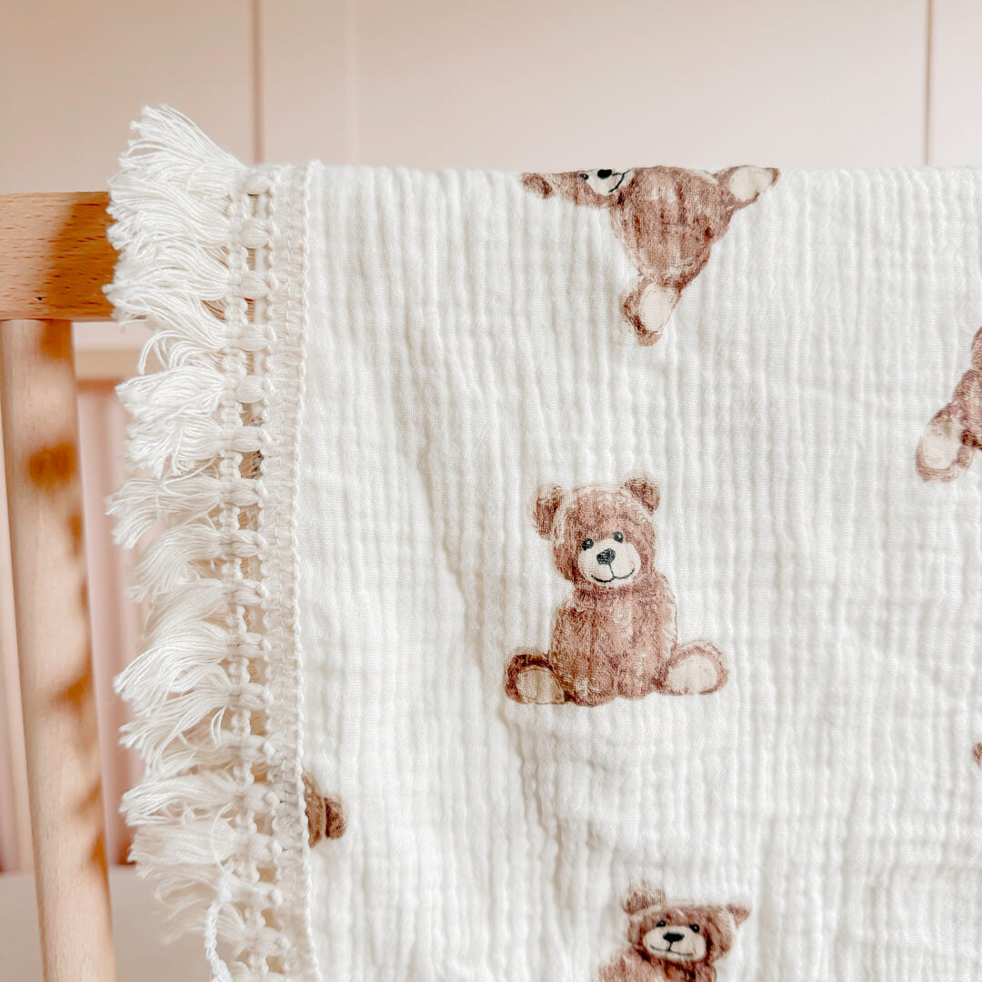 Little Cuddle baby blanket for crib and stroller
