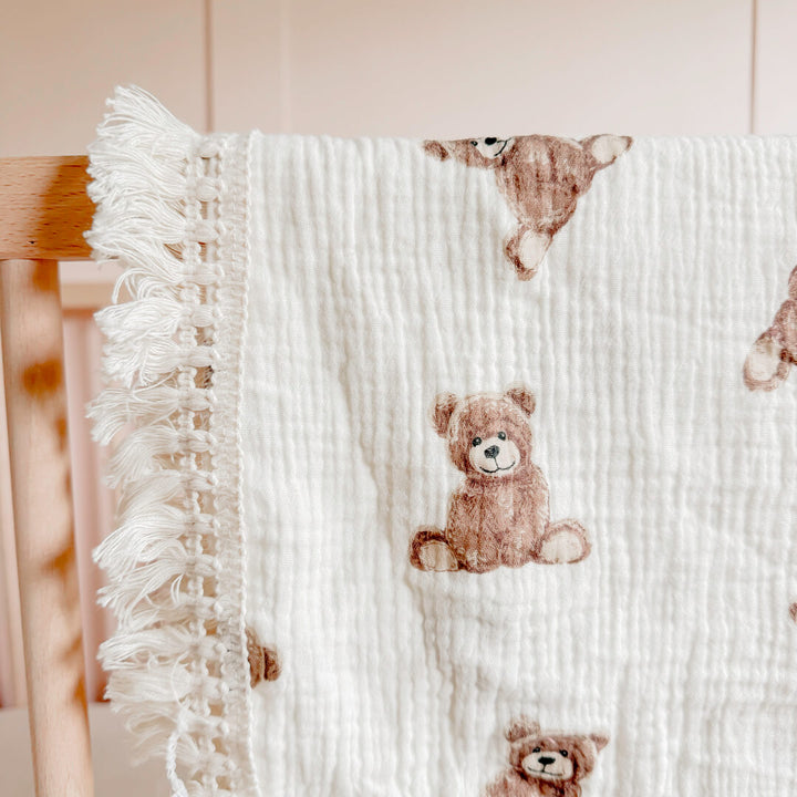 Little Cuddle baby blanket for crib and stroller