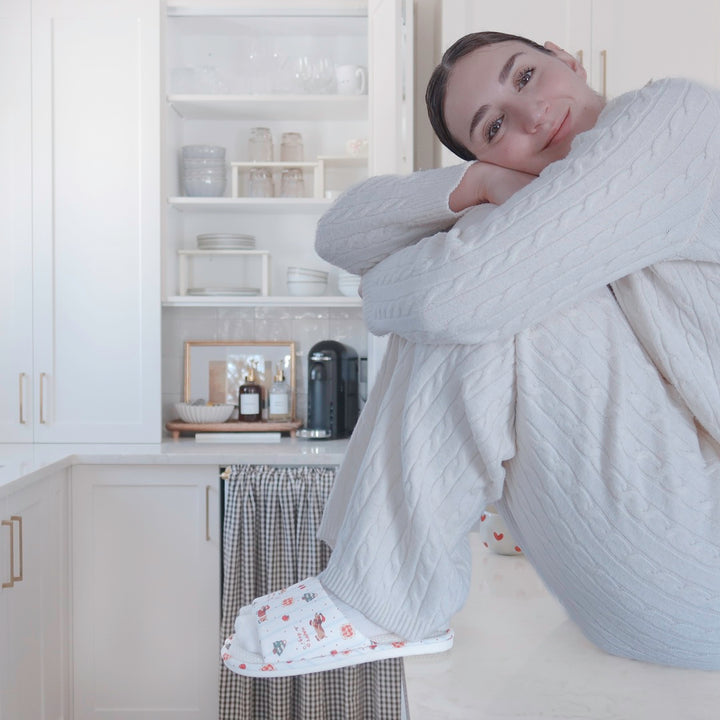 Lightweight holiday slippers with dog and Christmas prints
