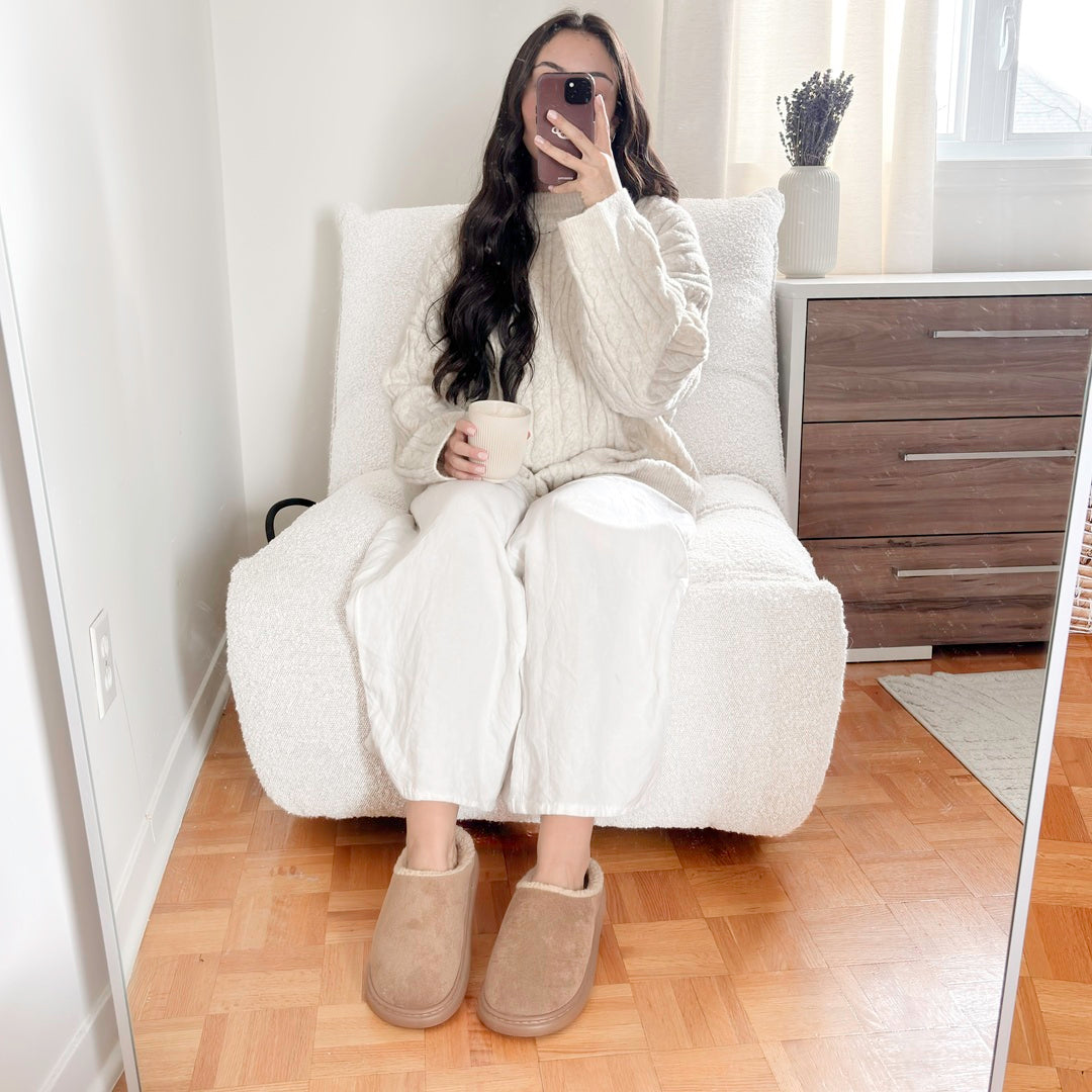 Women’s slip-on slippers with faux suede finish