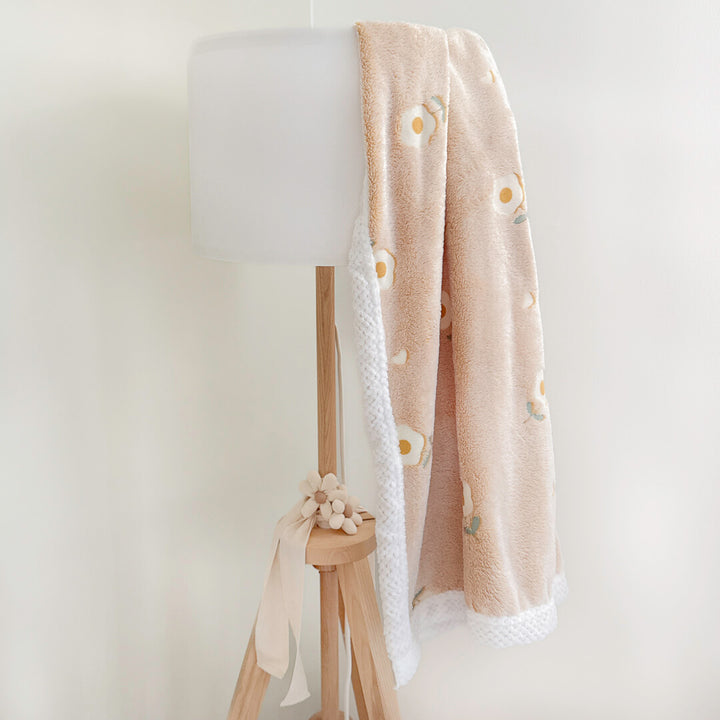 Plush fried egg print blanket perfect for baby shower gifts
