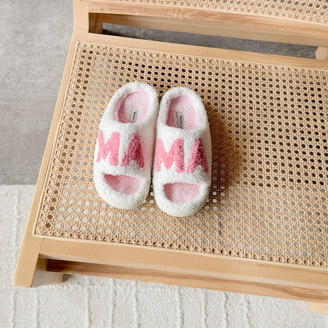 Cozy plush bedroom slippers with pink MAMA detail