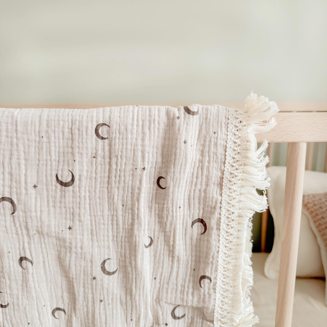 moon cotton blanket for babies and toddlers