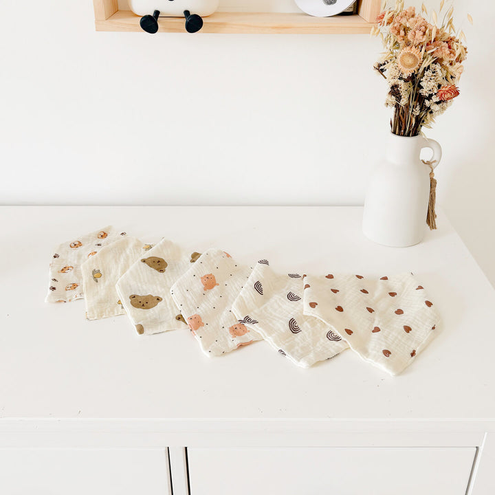 Absorbent muslin baby drool bib set for infants