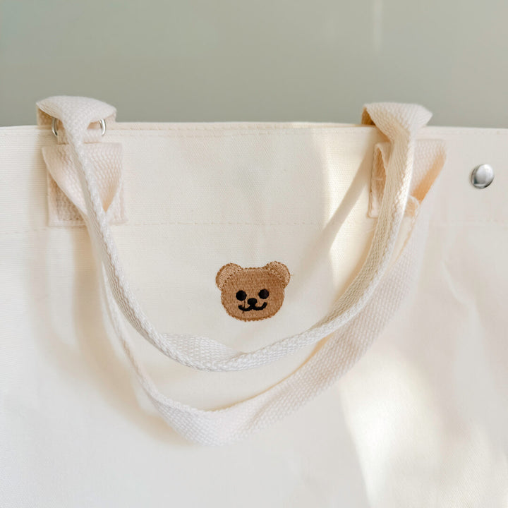 Minimalist canvas tote with small bear