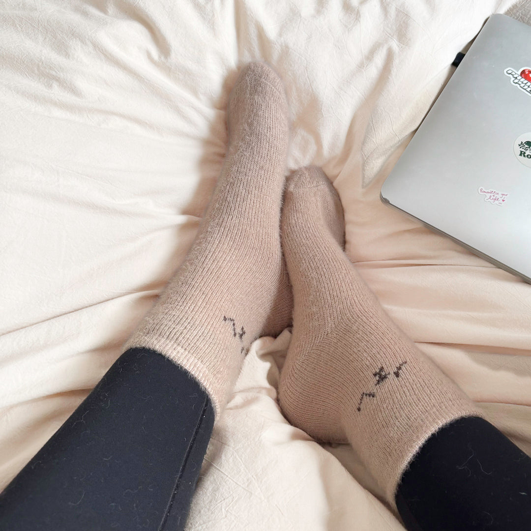 Neutral color fuzzy socks pack for women