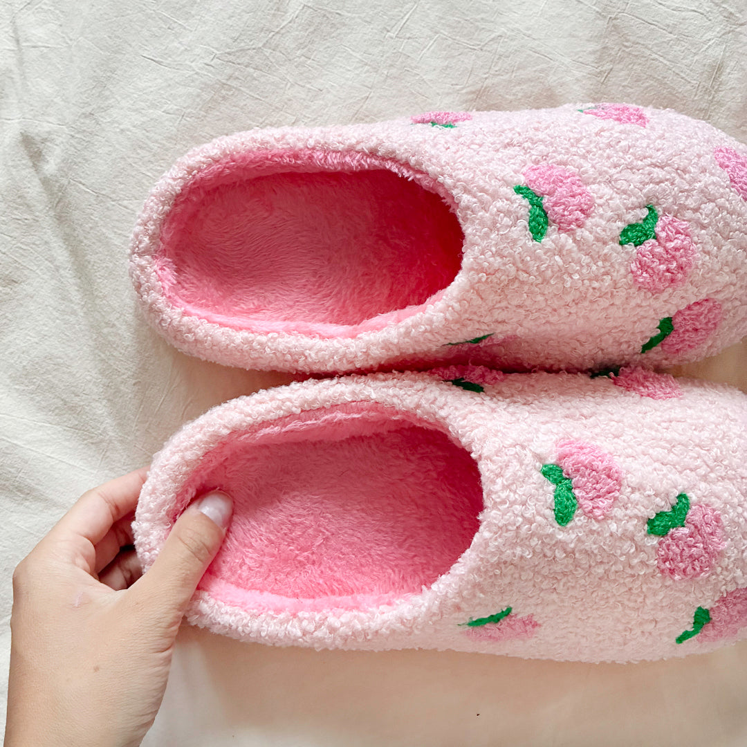 Women’s house slippers with playful peach print