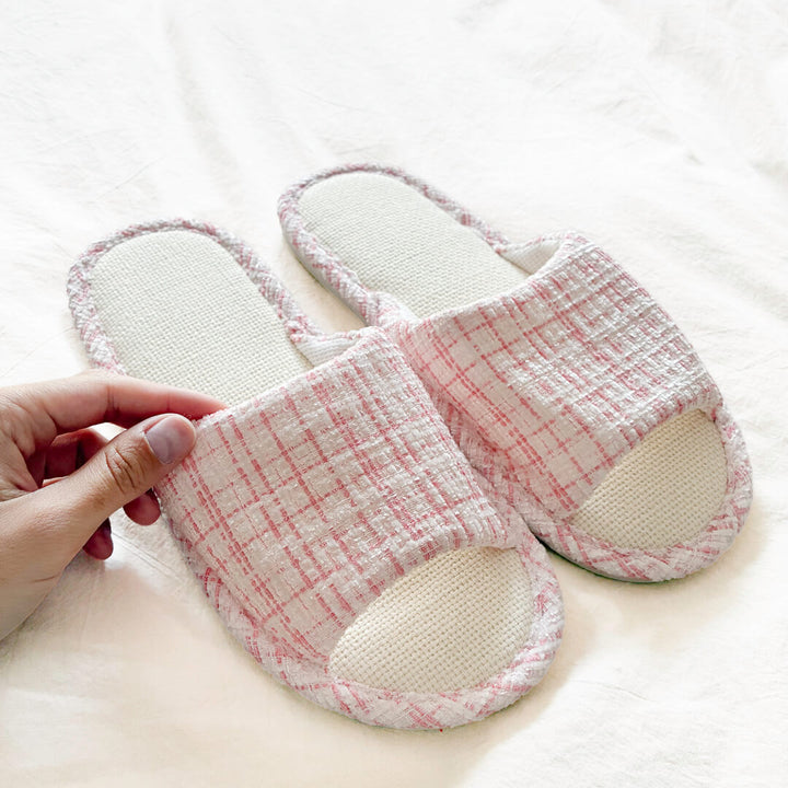 Breathable linen slippers with simple slip-on design