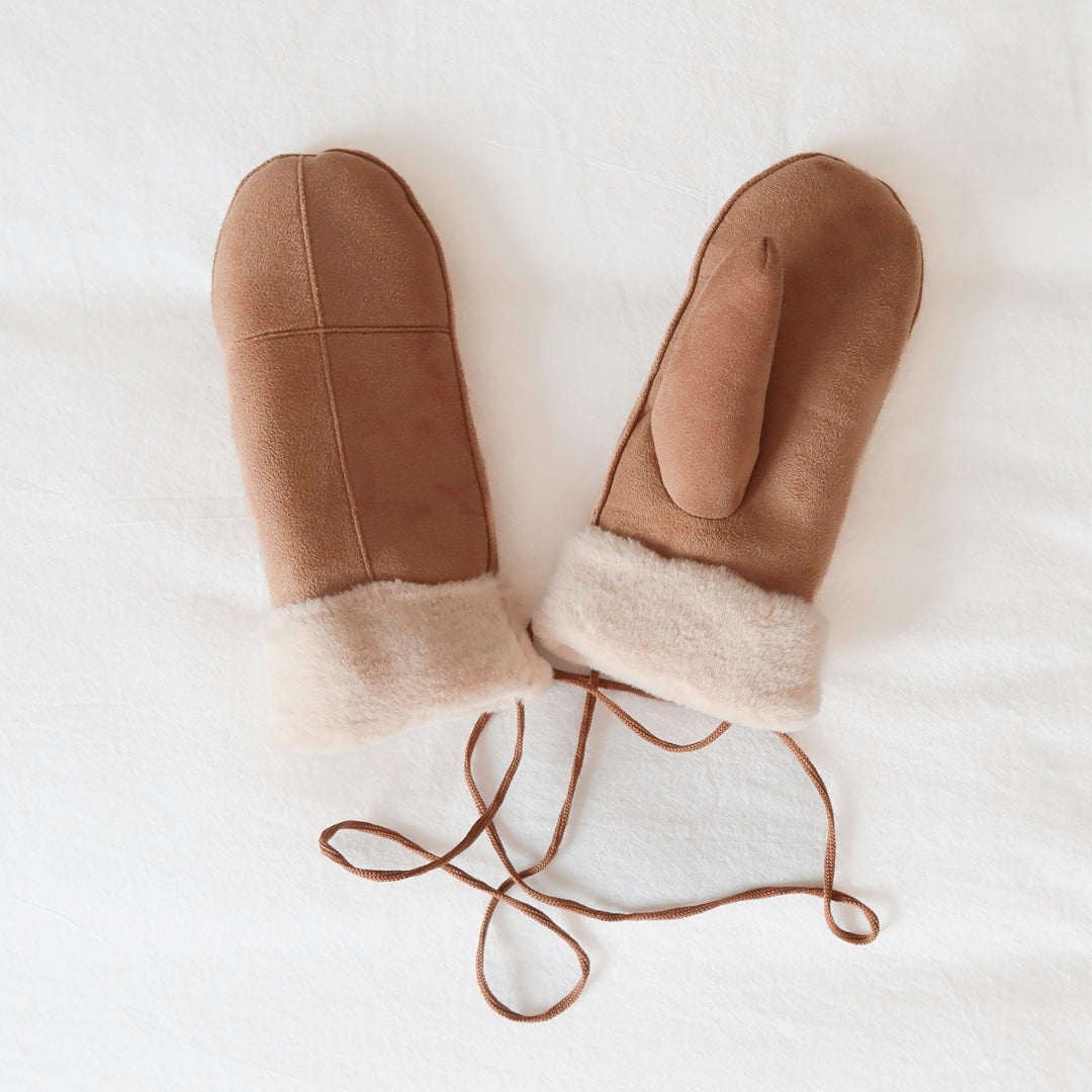 Women’s suede-style mittens with cozy fleece lining