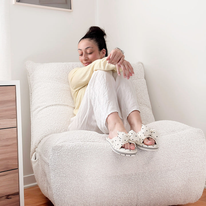 Cozy indoor slippers with padded sole
