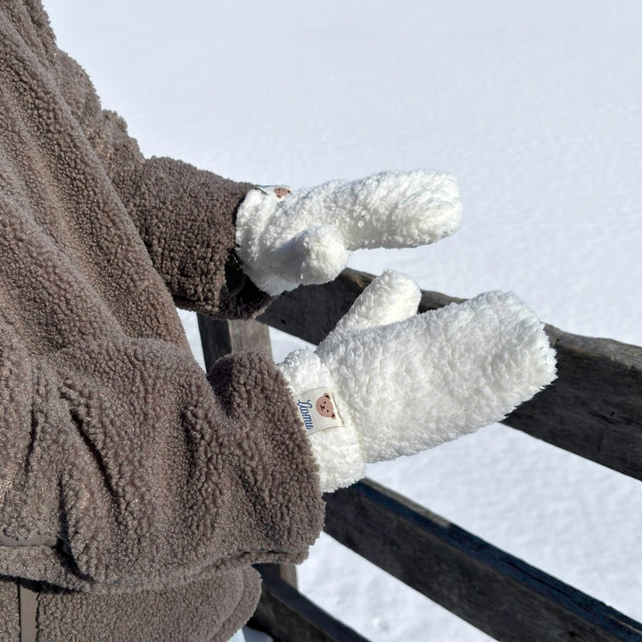 Warm plush mittens for winter outdoor wear