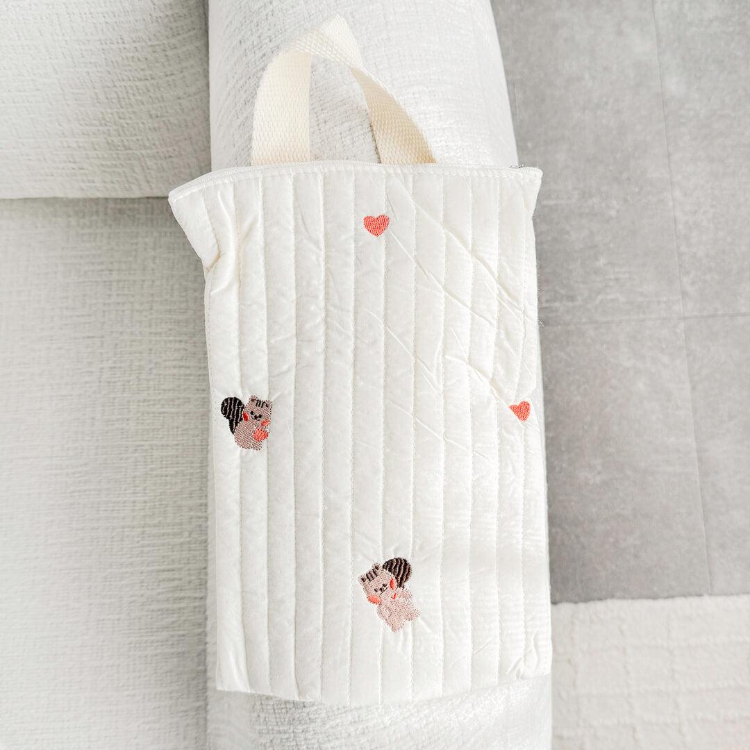 squirrel quilted tote bag with zipper closure