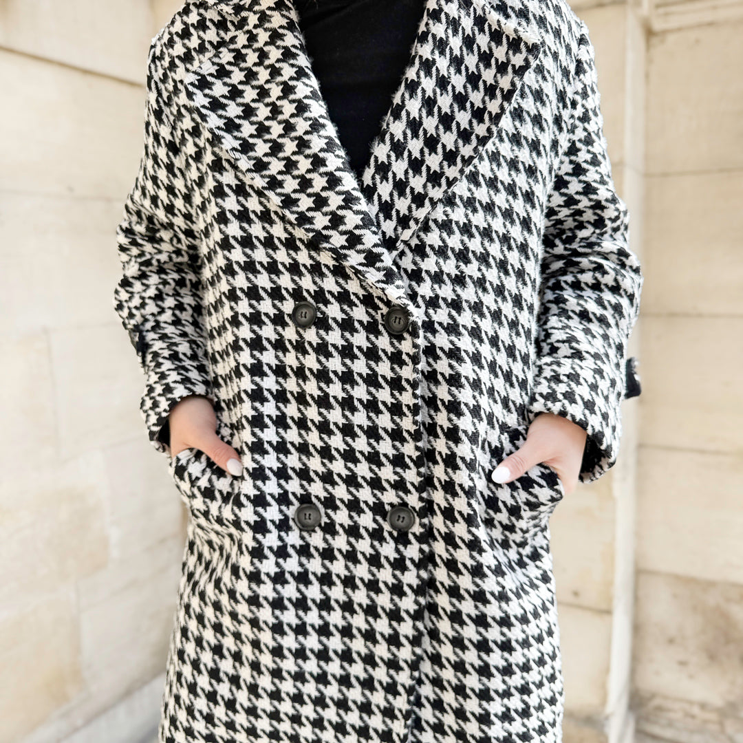 Black and white maxi coat in bold houndstooth check print