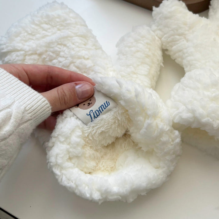Warm plush mittens for winter outdoor wear