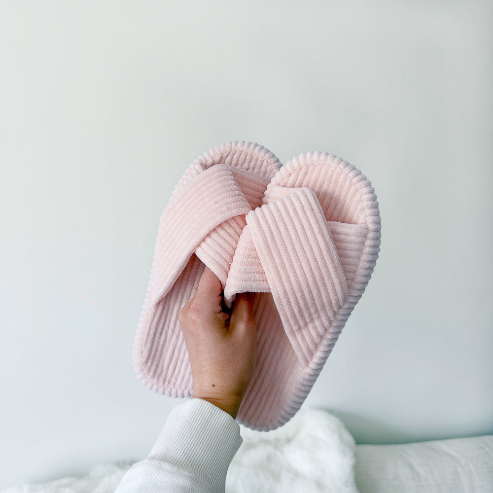 Women’s corduroy house slippers with cushioned sole