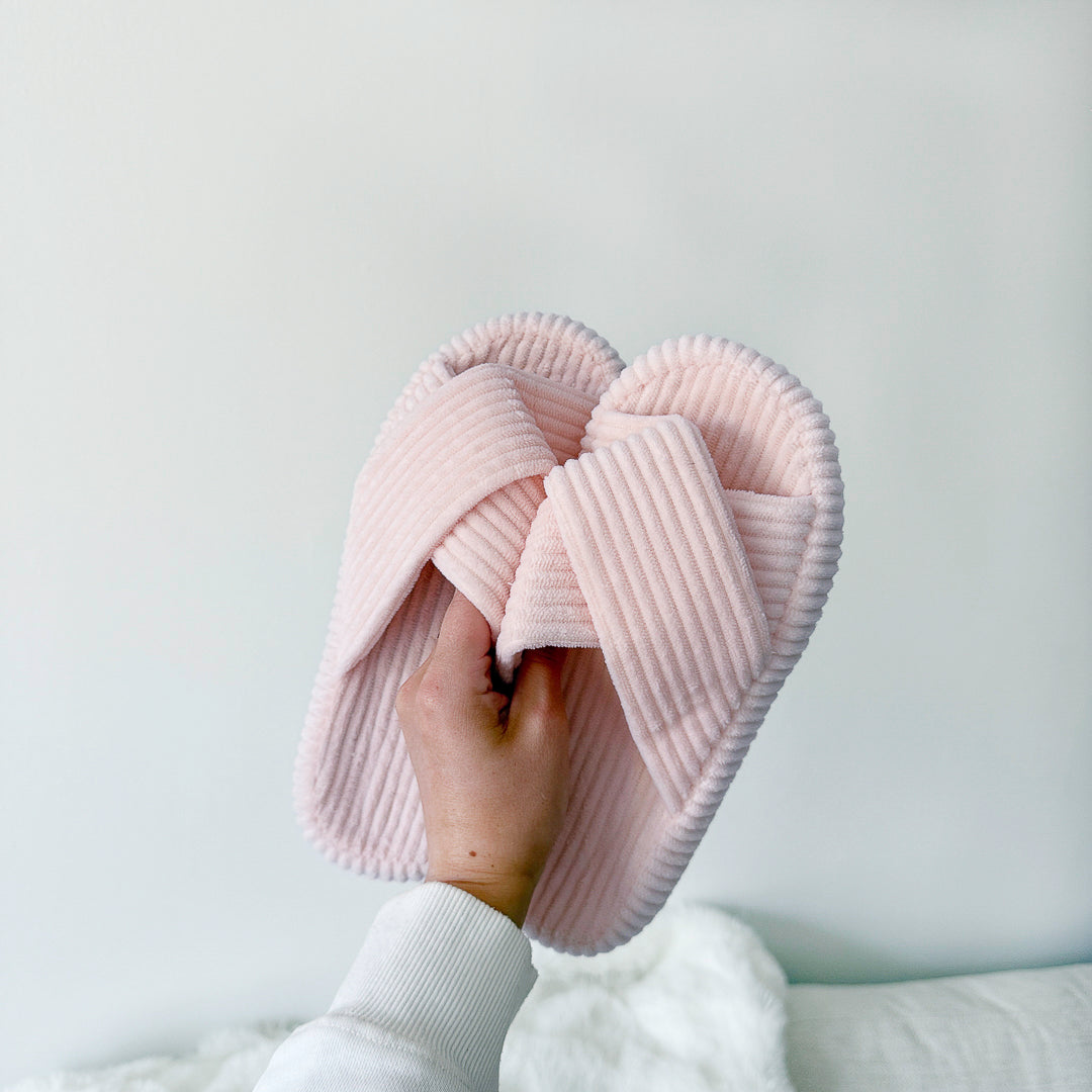 Women’s corduroy house slippers with cushioned sole