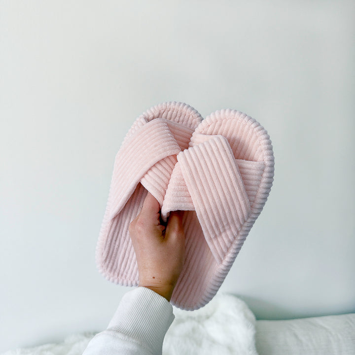 Women’s corduroy house slippers with cushioned sole