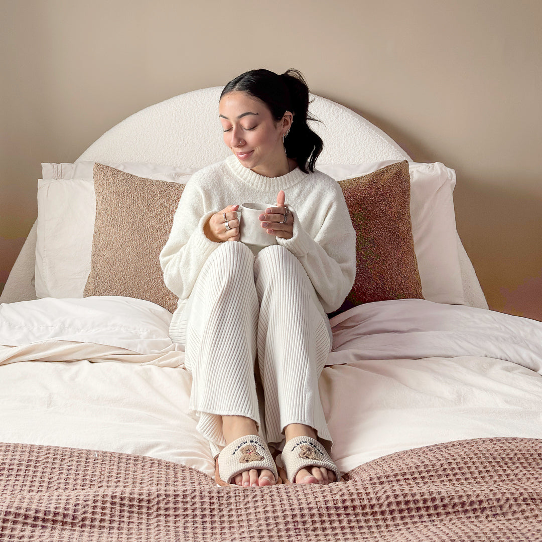 Cute embroidered bear slippers for women