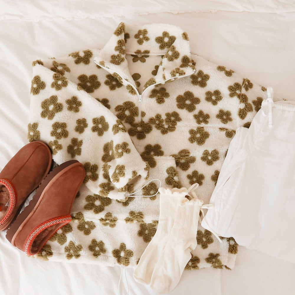 Women’s fleece sweater designed for warmth and comfort