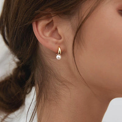 Laurel Pearl Earrings