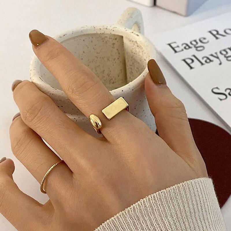https://www.nordicpeace.com/cdn/shop/products/foxanry-bagues-en-argent-sterling-925_main-4_103a4012-3db3-4085-9d53-51daabe06971.jpg?v=1633042517&width=1080