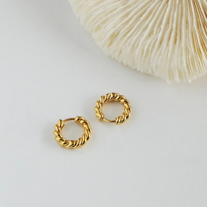 Aud Gold Minimalist Earrings